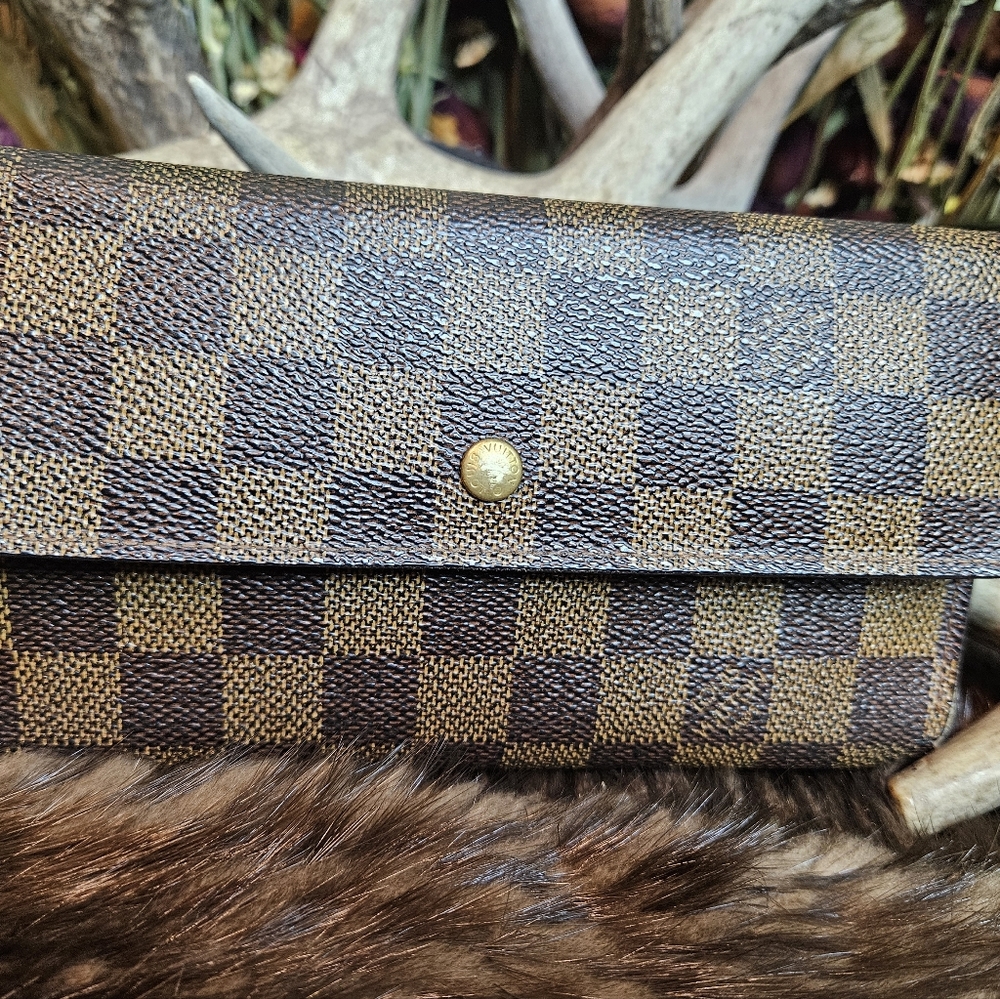 Authentic Louis Vuitton Damier Ebene wallet